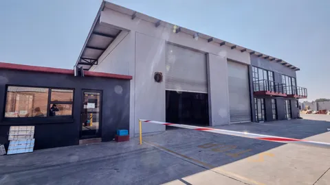 	 Pomona Junction Business Park, 164 Deodar St, Pomona